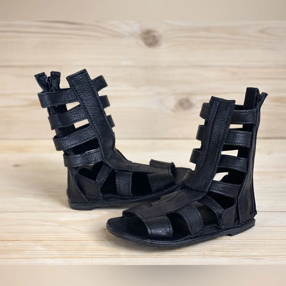 Vegan Leather Handcrafted Gladiator Sandals. Size 4/5t. Great Condition